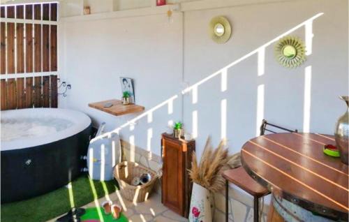 Arles Other | Stunning Stacaravan