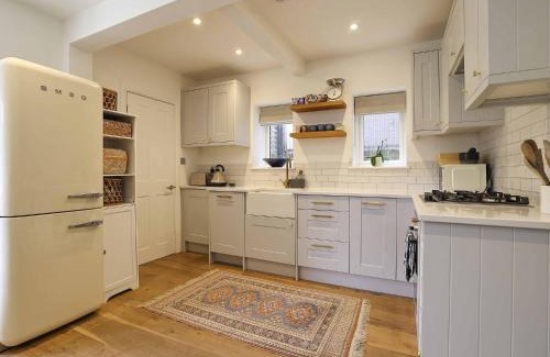Twickenham Riverside House | Stunning stylish flat near Richmond Bridge Pass the Keys