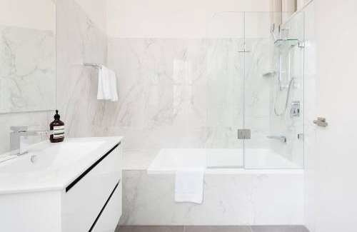 Millers Point Apartment | STUNNING SYDNEY HOME 3