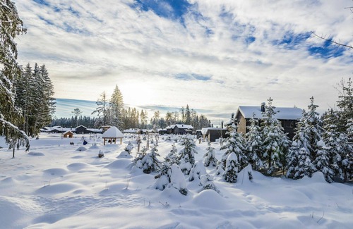 Leutkirch im Allgau House | Stunning villa for 8 people with WIFI, pool, TV, terrace and parking