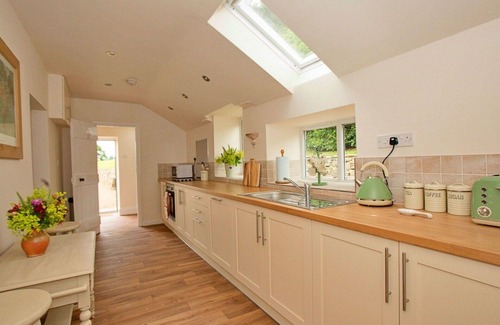 Hallington House | Stunning villa for 4 people with WIFI, TV, pets allowed and parking