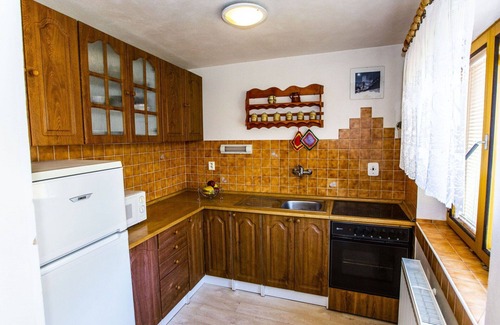 Tatobity House | Stunning villa for 6 people with WIFI, TV and patio