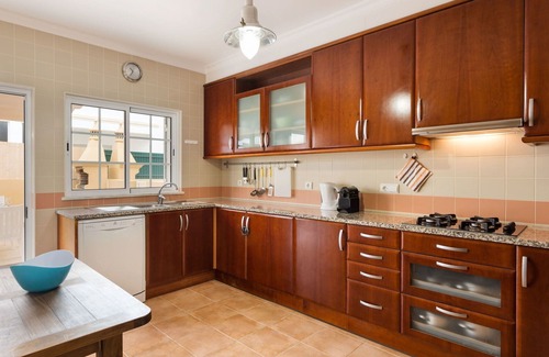 Pera House | Stunning villa for 6 people with WIFI, private pool, A/C, TV and balcony