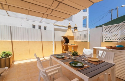 Pera House | Stunning villa for 6 people with WIFI, private pool, A/C, TV and balcony