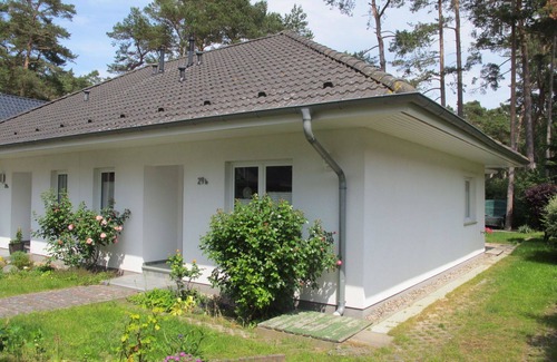 Lubmin House | Stunning villa for 4 people with WIFI, TV and patio