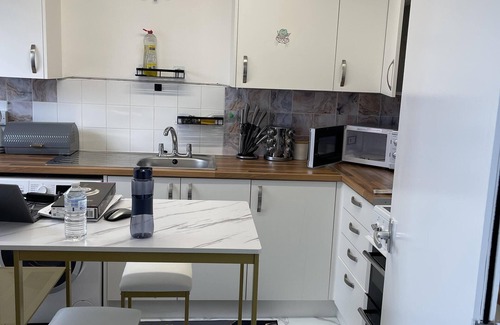 New Cross Apartment | Stunning Welcoming Cosy Apartment in London