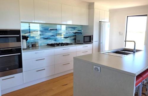 Moorowie House | Sturt Bay Retreat