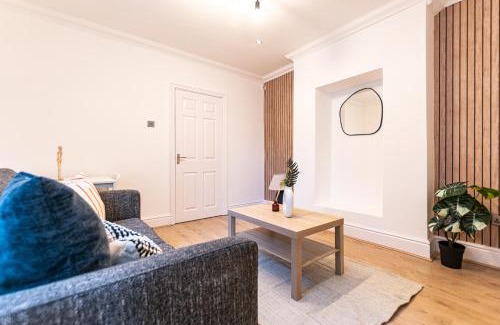 Liverpool Apartment | Stylish 1-Bed Flat in Liverpool by 53 Degrees Property, Ideal for Business & Long-Term Stays!