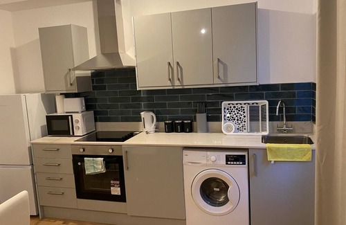West Ealing Apartment | Stylish 1 bedroom Ealing F4
