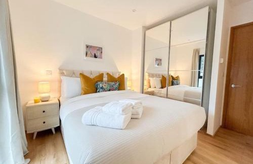 North Kensington Apartment | Stylish 2 bed apartment with large terrace