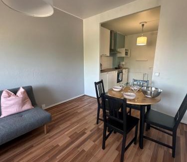 Turku Apartment | Stylish 2 Bed Central Apartment with Park View