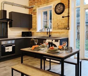 Thetford House | Stylish 2-Bed Home Near A11