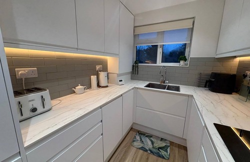 North Finchley Apartment | Stylish 2 Bedroom Apartment in North Finchley