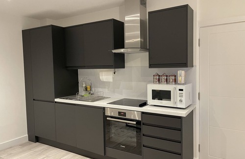 Fairfield Apartment | Stylish 2 Bedroom Flat in South Croydon
