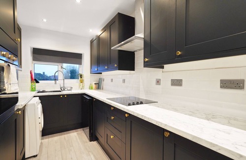 Eastcote Apartment | Stylish 2-Bedroom Flat in Prime London Location