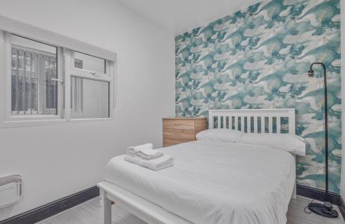 Sheldon Apartment | Stylish 2BR Apartment in Sheldon