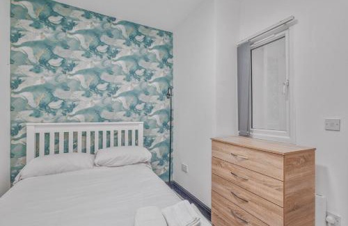 Sheldon Apartment | Stylish 2BR Apartment in Sheldon