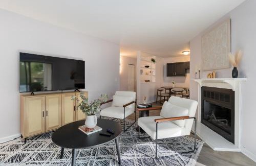 Charlotte Apartment | Stylish 2BR Condo near Uptown and NoDa
