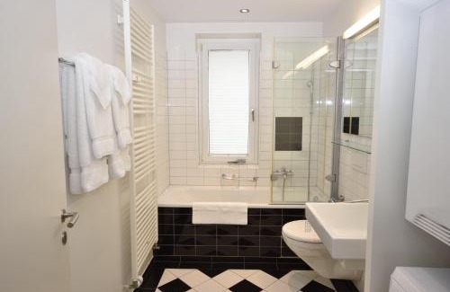 Seefeld Apartment | Stylish 2BR near lake - Flower 3