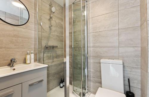 Brockley Apartment | Stylish 3-Bed Flat in Lewisham, Near Greenwich