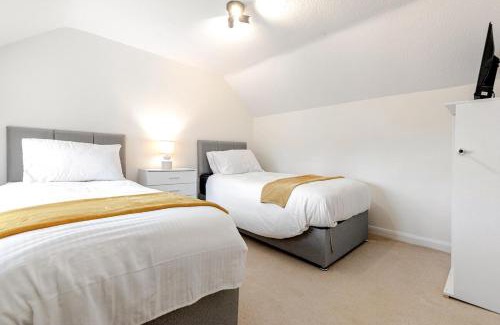Ashby-de-la-Zouch Apartment | Stylish 3-Bedroom Cottage in Central Ashby