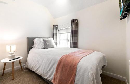 Ashby-de-la-Zouch Apartment | Stylish 3-Bedroom Cottage in Central Ashby