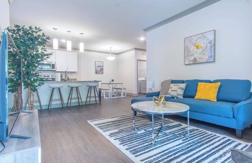 Buechel Apartment | Stylish 3BR Getaway | Pool, Gym Access & Free Parking