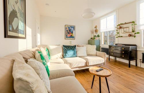 Fulham Apartment | Stylish 3BR MLTLV flat 10min West Kensington St