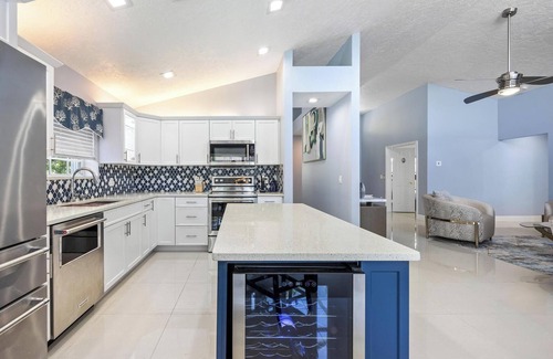 Greenview Shores House | Stylish 4-bedroom private house in Wellington FL, Come enjoy some poolside fun!