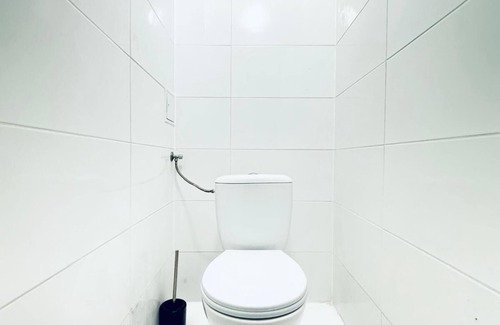 Rudolfsheim-Funfhaus Apartment | Stylish 4BR Apt Near Westbahnhof