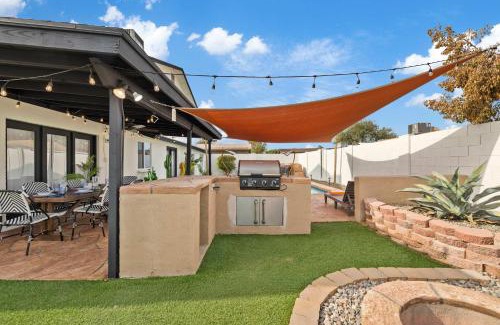 Deer Valley House | Stylish 4BR Poolside ParadiseOutdoor GamesGrill