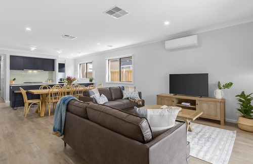 Clifton Springs House | Stylish and contemporary 4 bedroom house with Alfresco