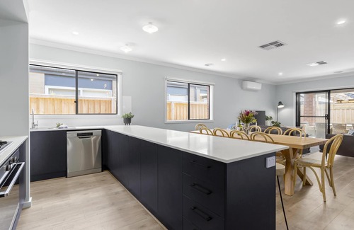 Clifton Springs House | Stylish and contemporary 4 bedroom house with Alfresco