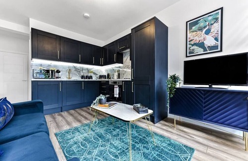 Crouch End Apartment | Stylish and Family Friendly 3 Bedroom Apartment