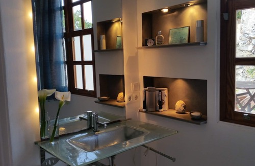 Hermigua House | Stylish and high-quality vacation home near the beach
