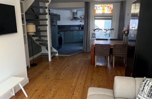 Alkmaar House | Stylish and lovely canal house