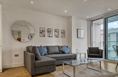Vauxhall Apartment | Stylish and Spacious- One Bed in Nine Elms