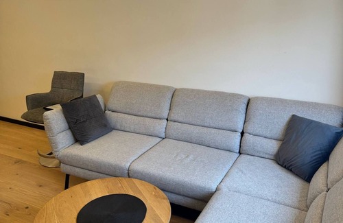 Matzleinsdorf Apartment | Stylish Apt Near Belvedere 15 Min to Center
