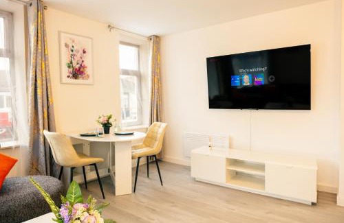 Plasnewydd Apartment | Stylish Cardiff Flats Near Uni City Centre