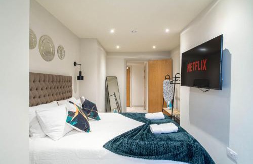 Leeds City Center Apartment | Stylish Central Leeds Apartment with Free Parking