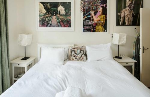 Riverside Apartment | Stylish Central London Flat Near Tower Bridge