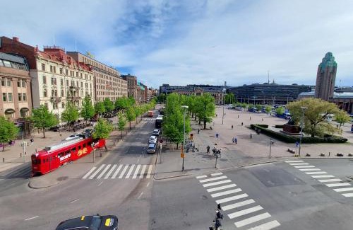 Kluuvi Apartment | Stylish city home with stunning views 76 m2