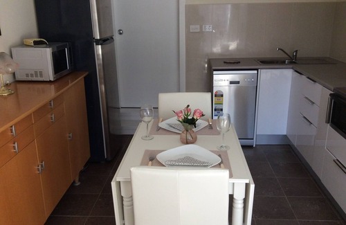 Bardwell Valley Apartment | Stylish, close to Airport and St George Hospital