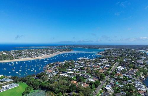 Burraneer House | Stylish Coastal Retreat Near Cronulla Beach