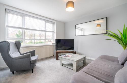 Sheffield House | Stylish & Comfortable 3BR Spacious Home with Parking