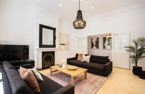 St Kilda House | Stylish Contemporary Retreat St Kilda