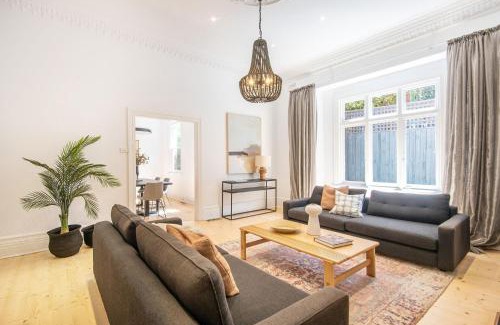 St Kilda House | Stylish Contemporary Retreat St Kilda