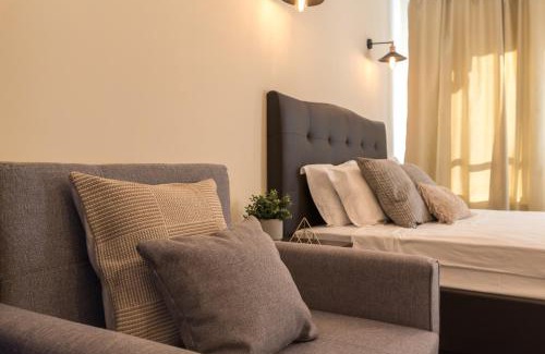 Shiligarnika Apartment | ★ Stylish & Cozy Studios in Valentina Heights Boutique Hotel ★