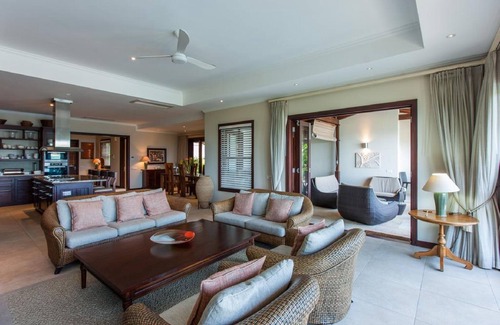 Mahe Island Villa | Stylish decorated 03 bedrooms villa with pool and views on the Ocean