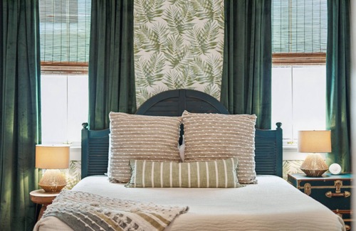 Westside House | Stylish Downtown Home with 92 Walk Score - Sleeps 14